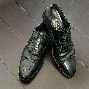 Salvatore Ferragamo Classic Black Leather Oxfords Size 10